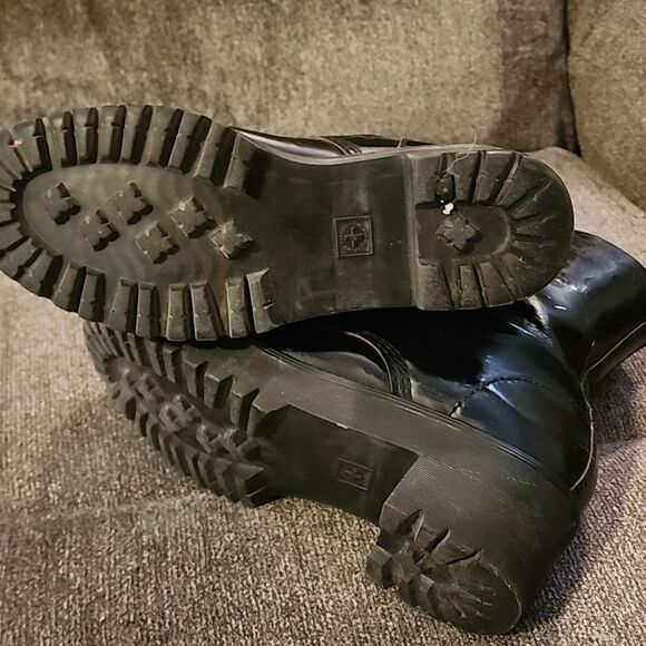 Dr Martens vintage size 39 eu (women's 8.5)Black Leather Combat Boots - Picture 6 of 6